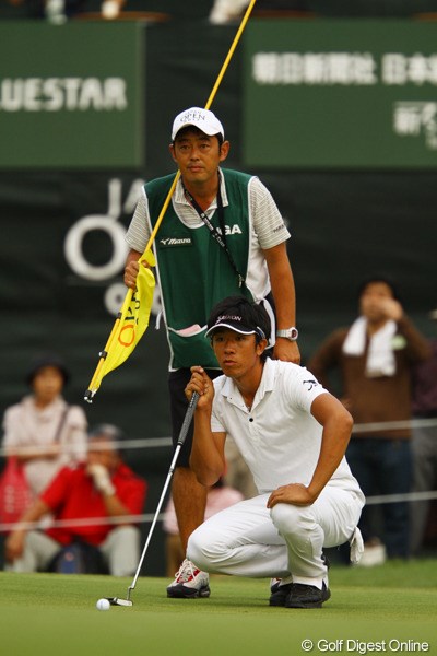2010年 日本オープンゴルフ選手権競技 初日 上井邦浩 地元愛知で初優勝を狙います。師匠芹澤プロの教えでショットが好調です。3アンダー4位タイです。