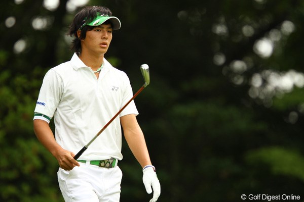 2010年 日本オープンゴルフ選手権競技 初日 石川遼 前半は0番アイアンを多用。ドライバーで攻めまくるゴルフもみたいような・・・。