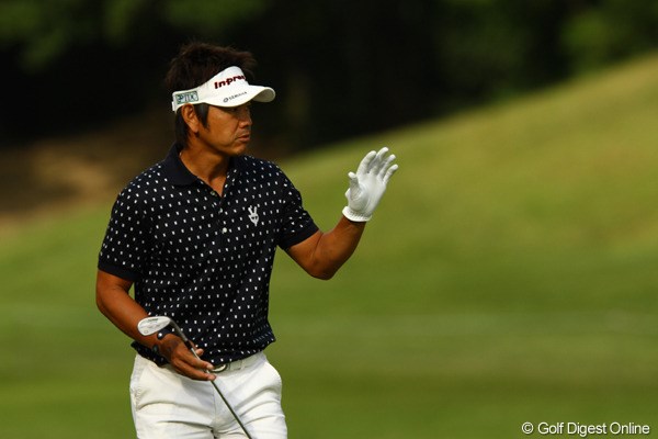 2010年 日本オープンゴルフ選手権競技 2日目 藤田寛之 この日はアプローチが冴えた藤田寛之。最後はパターでナイスパーセーブ