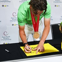 2024マスターズのフラッグにサイン 2023年 アジアパシフィックアマチュアゴルフ選手権 最終日 ジャスパー・スタッブス