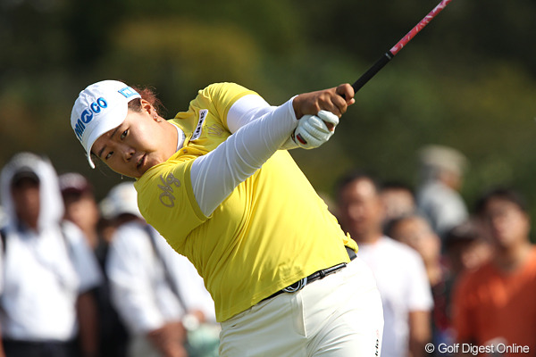 アン・ソンジュ、ツアータイ記録の「62」で独走！