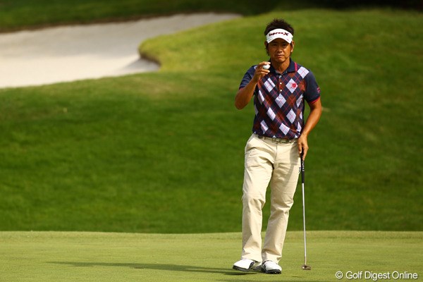 2010年 日本オープンゴルフ選手権競技 3日目 藤田寛之 5番パー5でバーディを奪い、頭一つ抜け出した藤田寛之