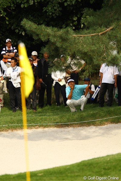 2010年 日本オープンゴルフ選手権競技 3日目 ハン・リー 「どうやって打つのよ。」