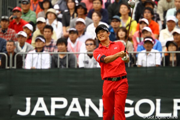 2010年 日本オープンゴルフ選手権競技 最終日 石川遼 1番のティショットを左に曲げた石川遼。これが悪夢の始まりだった・・・