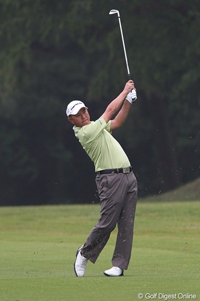 2010年 ブリヂストンオープンゴルフトーナメント 初日 谷口徹 初日単独トップ6アンダー、1打差の2位に7人もの混戦です。