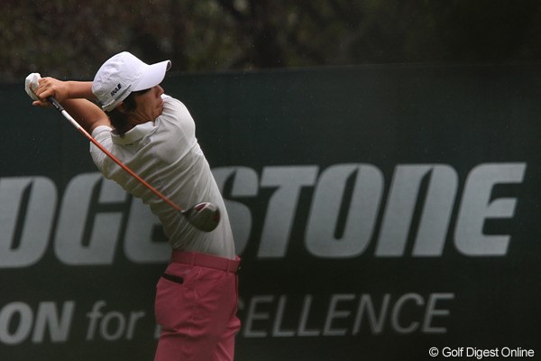 2010年 ブリヂストンオープンゴルフトーナメント 初日 石川遼 フィニッシュもかっこいいですね～。