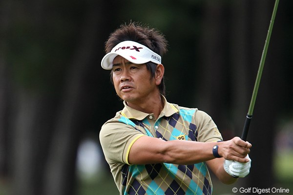 2010年 ブリヂストンオープンゴルフトーナメント 2日目 藤田寛之 ショットに不満を唱えるものの、1打差の2位タイに浮上した藤田寛之