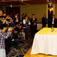 カメラマンのリクエストの応える 2023年 JGTO表彰式 中島啓太