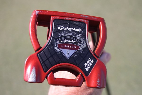 ジェイソン・デイといえばテーラーメイドの赤いスパイダーパター(GolfWRX)