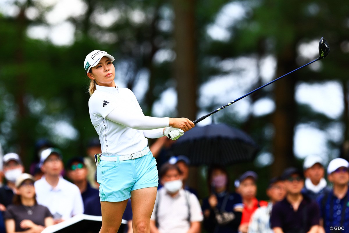 2023年 宮里藍サントリーレディスオープンゴルフトーナメント 2日目 渋野日向子