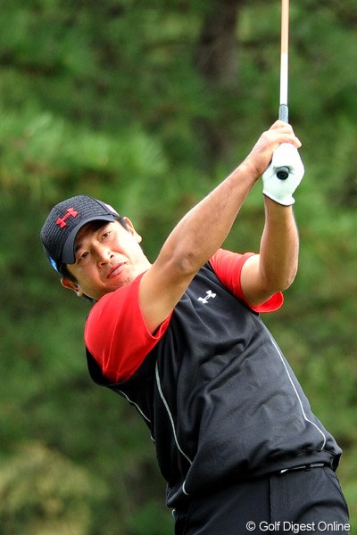 2010年 マイナビABCチャンピオンシップゴルフトーナメント 2日目 増田伸洋 見てみい！このカイナ（腕）の太さ！ワールドサイズやろ？元ラガー少年ですワ。8位T