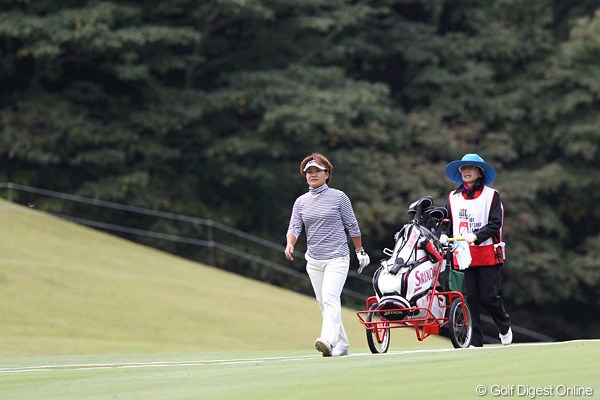 2010年 樋口久子IDC大塚家具レディス 初日 西塚美希世