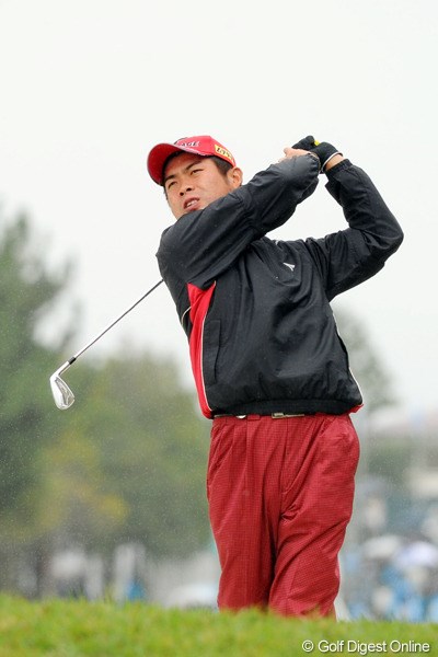 2010年 マイナビABCチャンピオンシップゴルフトーナメント 3日目 池田勇太 勇太君の契約のお陰で、今年のプレスルームには日清のどん兵衛が常備されてます。ゴルフは朝が早いんで、モーニングどん兵衛が習慣になってしまいました。20位T