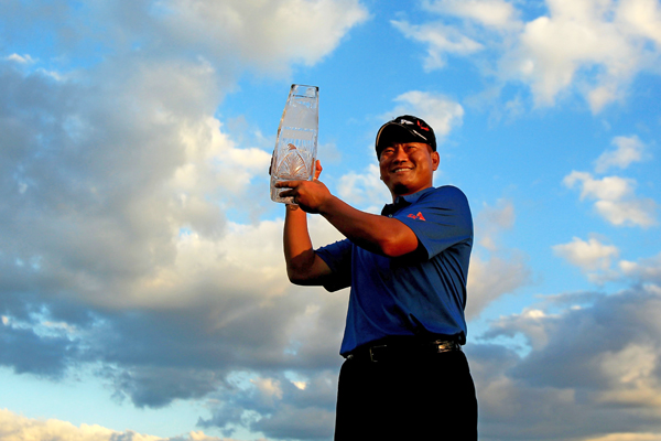 2011年、“第5のメジャー”「ザ・プレーヤーズ選手権」を制したチェ・キョンジュ（Streeter Lecka/Getty Images）