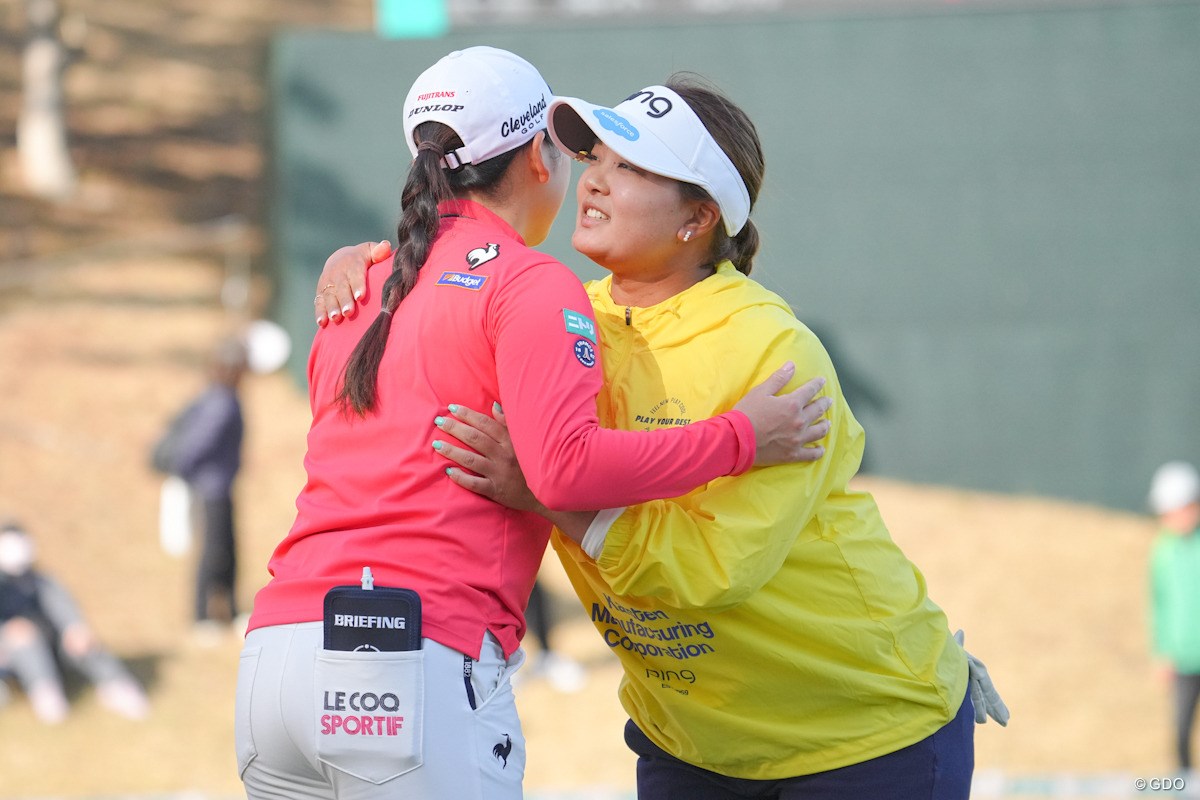 2024年 明治安田レディス ヨコハマタイヤゴルフトーナメント 初日 鈴木愛