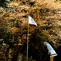 2連続予選落ちから首位発進 2024年 Vポイント×ENEOS ゴルフトーナメント 初日 鶴岡果恋