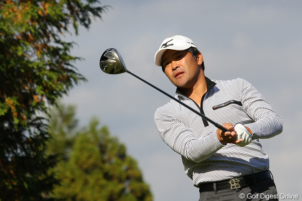 イーグル締めの手嶋が首位！ 今田は3位、石川は14位