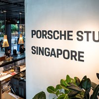 1月にオープンしたポルシェスタジオ（提供：Porsche Singapore） 2024年 ポルシェ シンガポールクラシック 最終日 ポルシェ