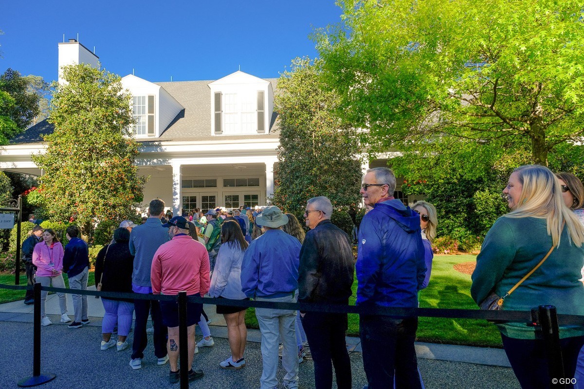 大行列のグッズショップ 5000ドル使うオジサマも／マスターズの現場から 【PGAツアー 米国男子】 ｜GDO ゴルフダイジェスト・オンライン