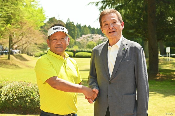 大会を企画した篠崎紀夫（左）と北谷津GGの土屋大陸社長