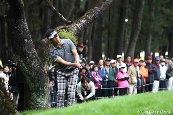 2010年 ダンロップフェニックストーナメント 2日目 上井邦浩 昨日79、今日65で予選通過、今日は良いゴルフでした。