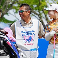 ラウンド中、会話が弾む 2024年 パナソニックオープンレディースゴルフトーナメント 初日 小祝さくら  竹田麗央