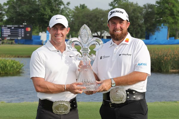 シーズン唯一のダブルス戦を制したロリー・マキロイ＆シェーン・ローリー(Jonathan Bachman／Getty Images)