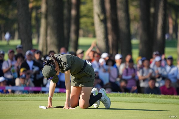 予選通過を決めるバーディを奪い倒れ込む。優勝したかと思いました。