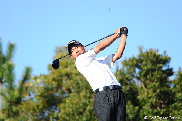 2010年 カシオワールドオープンゴルフトーナメント3日目 池田勇太 首位タイで最終日を迎える池田勇太。2週連続優勝、そして大逆転賞金王へ向け好調をキープ！