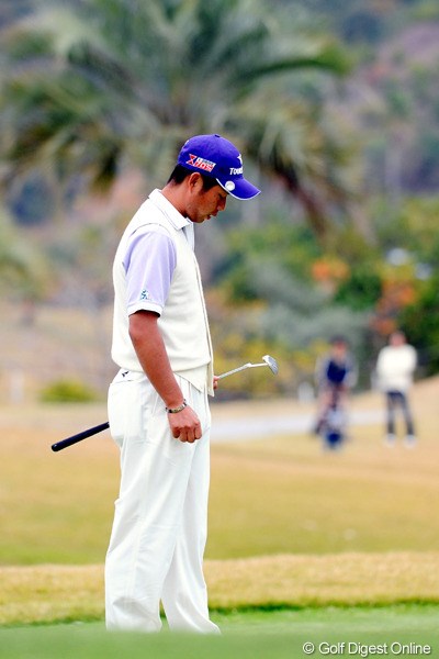 2010年 カシオワールドオープンゴルフトーナメント 最終日 池田勇太 パットに苦しみ最終日に失速した池田勇太。逆転賞金王への可能性を広げるためにも優勝を手にしたかったところだが・・・