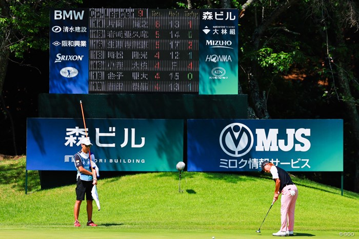 今回の試合カラーはブルーです 2024年 BMW 日本ゴルフツアー選手権 森ビルカップ 3日目 平田憲聖
