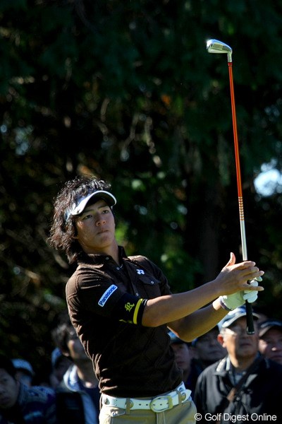 2010年 JGTOプレーヤーズラウンジ 石川遼 ゴルフでもファッションでも、常に最先端を走り続ける石川遼