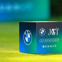 今回の試合カラーはブルーです2 2024年 BMW 日本ゴルフツアー選手権 森ビルカップ 3日目 ティマーク
