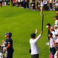 たくさんの視線 2024年 BMW 日本ゴルフツアー選手権 森ビルカップ 最終日 米澤蓮