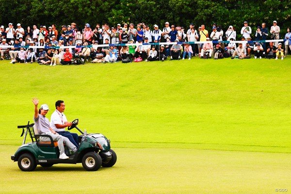 2024年 BMW 日本ゴルフツアー選手権 森ビルカップ 最終日 石川遼 プレーオフでもファンサービス