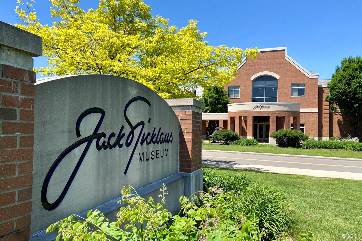 ザ・メモリアルトーナメントとファーガソン記者の表彰 【PGAツアー  