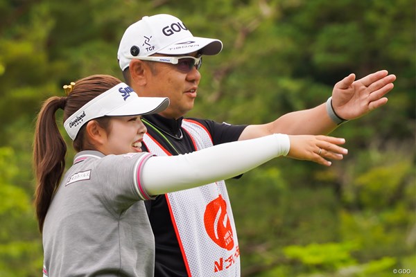 今週は来週のメジャーに帯同する藤野圭祐キャディとタッグ