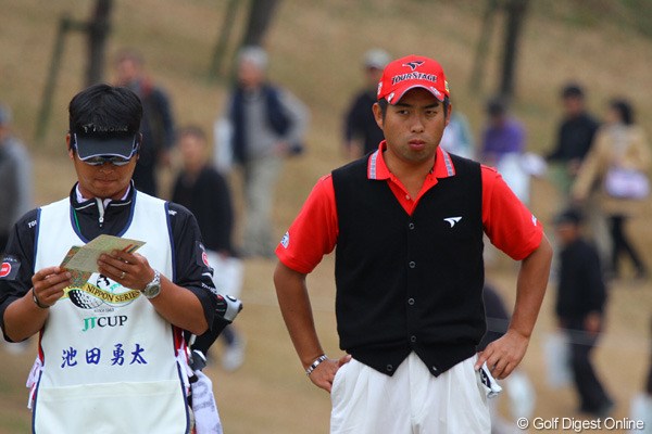 2010年 ゴルフ日本シリーズJTカップ 初日 池田勇太 「なんであのカメラマンは遼ばっかり撮ってるんだよ。この日の主役は俺だよ！」