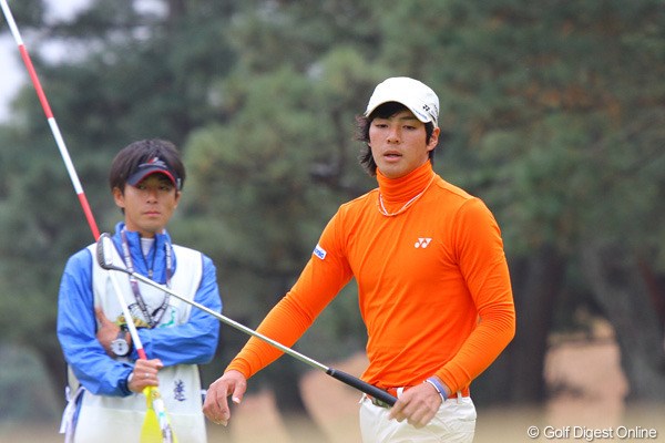 2010年 ゴルフ日本シリーズJTカップ 初日 石川遼 ショットもパットも・・・思うようなゴルフができずがっかり顔が目立った石川遼