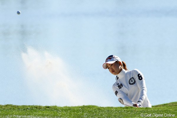 2010年 LPGAツアー選手権 初日 上田桃子 初日は最後までバンカーに捕まり続けたラウンドだった