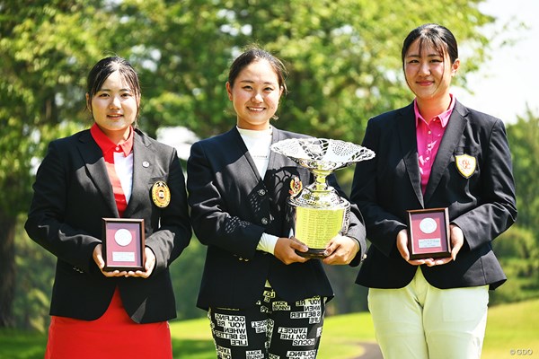 2024年 日本女子アマチュアゴルフ選手権 最終日 新地真美夏 鳥居さくら 松永七海 （左から）2位・新地真美夏、優勝・鳥居さくら、3位・松永七海