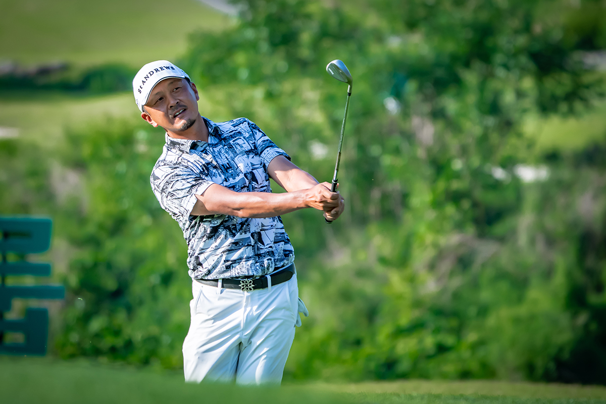 首位で大会を折り返した岩田寛※撮影は大会初日（提供：JGTO）