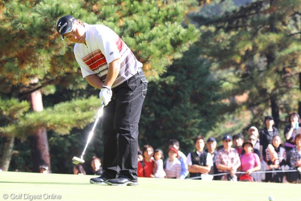 2010年 ゴルフ日本シリーズJTカップ 2日目 小田龍一 遼目当てのギャラリーも多く、小田にとっては辛い1日となってしまった。
