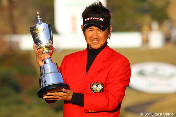 2010年 ゴルフ日本シリーズJTカップ 最終日 藤田寛之 通算15アンダーまでスコアを伸ばして最終戦を制した藤田寛之