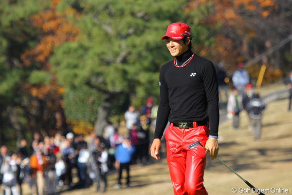2010年 ゴルフ日本シリーズJTカップ 最終日 石川遼 最終戦まで賞金王を争った石川遼。誰もがその活躍に拍手を送ることだろう