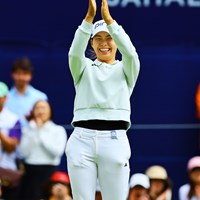 レキシー・トンプソンのフィニッシュにこの笑顔で拍手 2024年 KPMG全米女子プロゴルフ選手権 最終日 渋野日向子