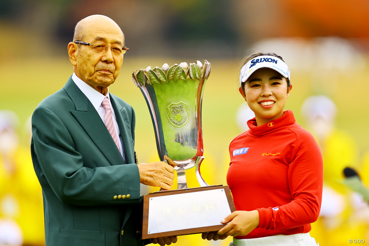 国内ツアー最年少で年間女王に輝いた山下美夢有