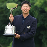 大会最年少で初優勝を飾った松山茉生（提供：日本ゴルフ協会） 2024年 日本アマチュアゴルフ選手権 最終日 松山茉生  