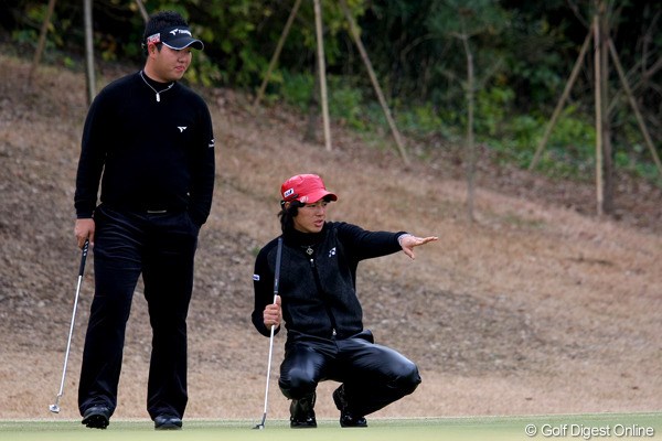 ダブルス戦では薗田峻輔と組み2人でラインを読みあって3ポイントを獲得した