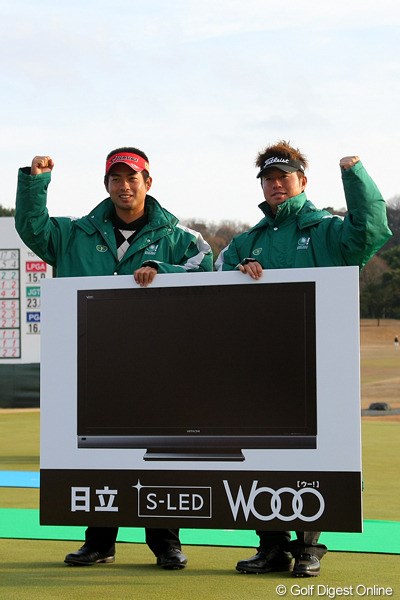 2010年 Hitachi 3Tours Championship 2010 池田勇太＆松村道央 ダブルスに続き、シングルスでも勝利した池田勇太と松村道央がMVPに輝いた